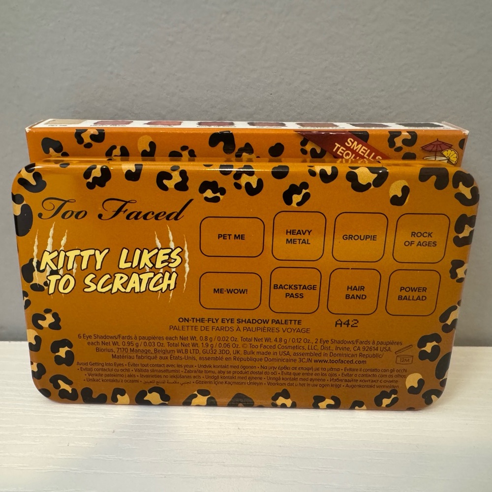 🐯Too Faced Kitty Likes to Scratch On-The-Fly Eyeshadow Palette - Picture 3 of 5
